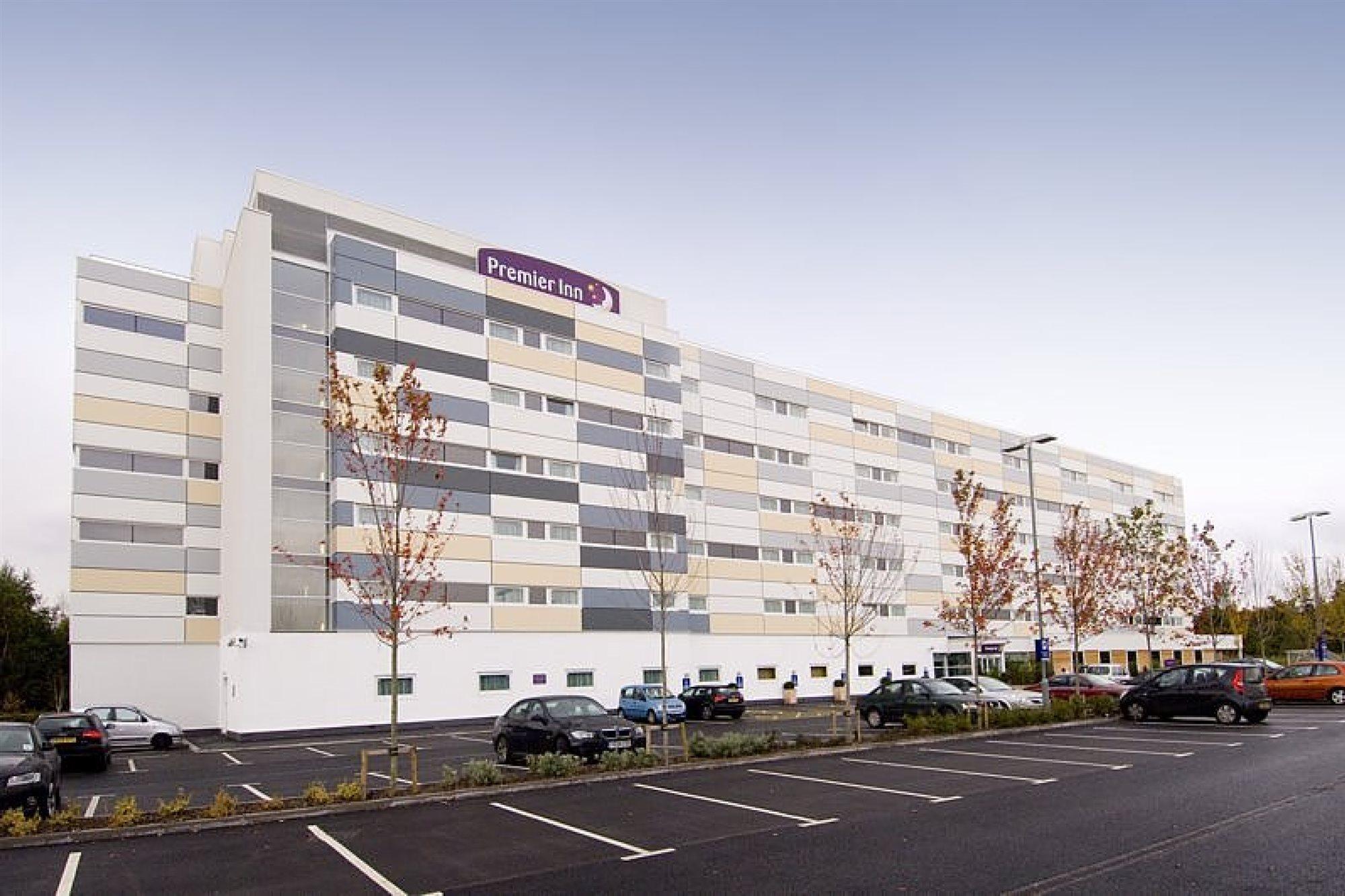 Premier Inn Manchester Airport Runger Lane North Hale  Eksteriør billede